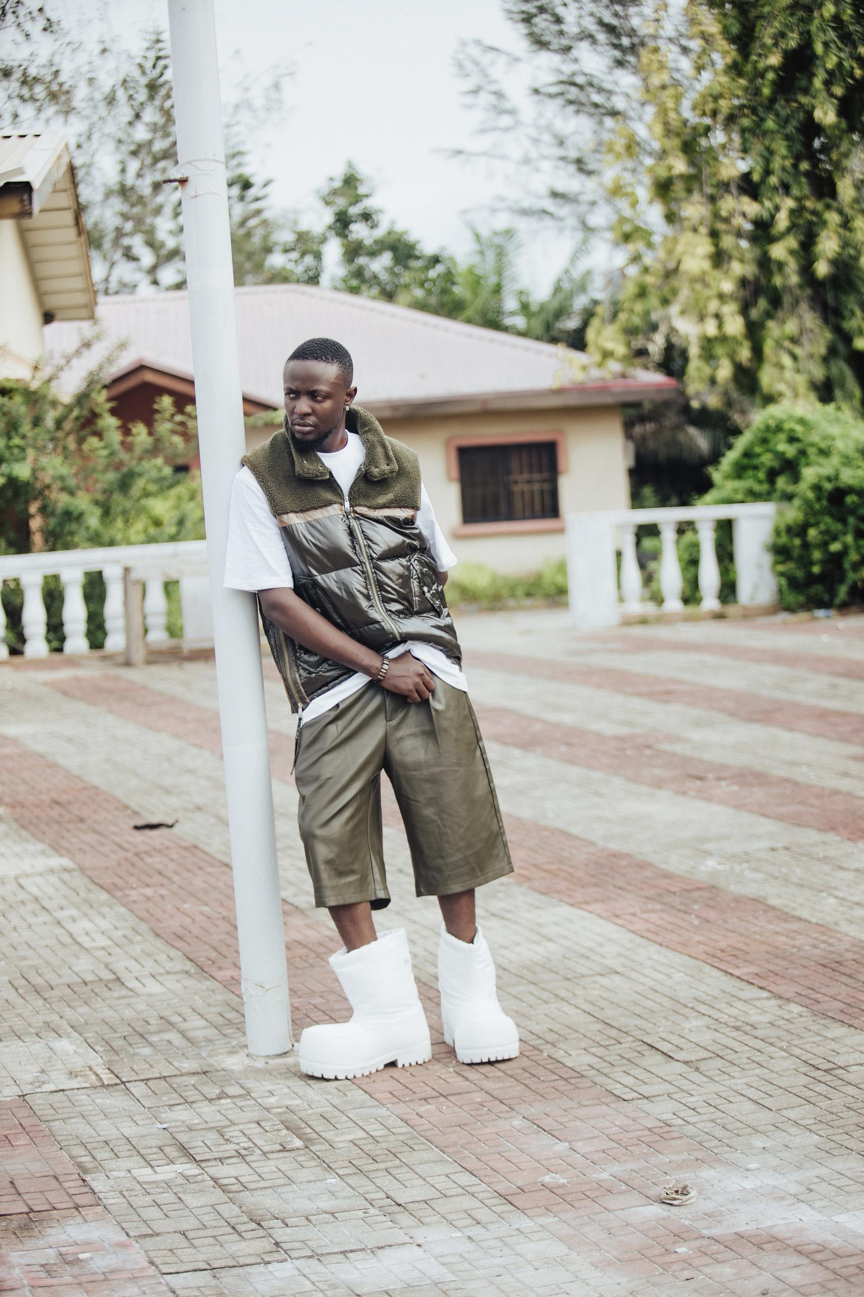 SINNER TUNES &#8211; “TOBALEJO RORA MA MI” Crooner